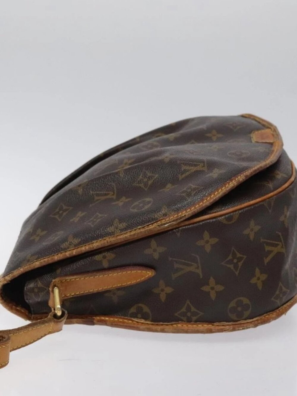 LOUIS VUITTON Monogram Menilmontant MM Shoulder Bag - Picture 6 of 16